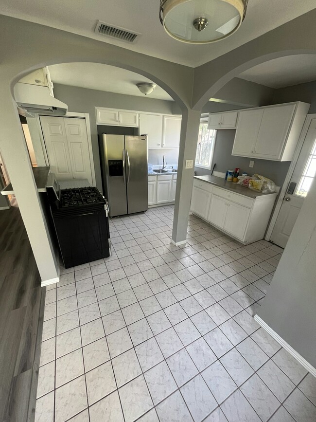 Photo - 15700 Crenshaw Blvd