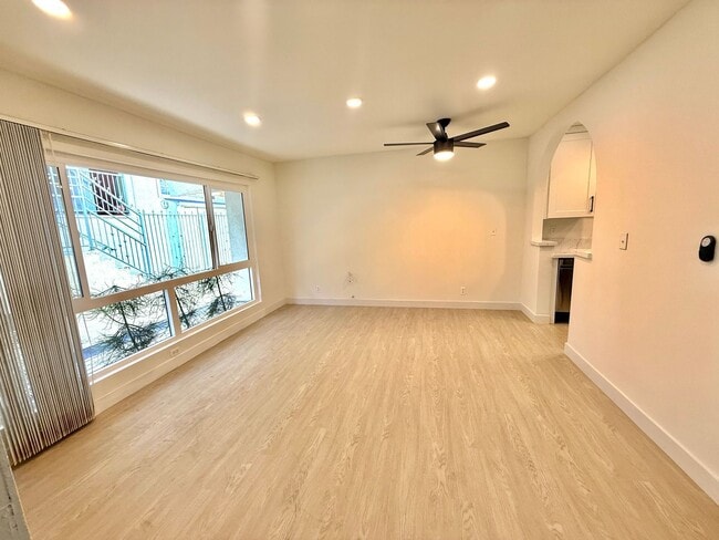 Photo - 3317 Keystone Av Unit 3