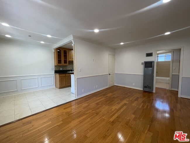 Photo - 1126 N Formosa Ave Unit 7