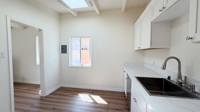 Photo - 15627-15629 Freeman Avenue Unit 15629
