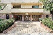 Photo - 1339 N Columbus Ave Unit 204