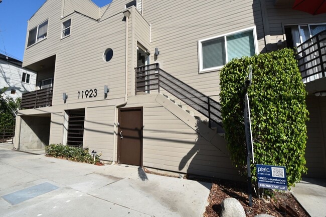 Photo - 11923 Laurelwood Dr Apartment Unit 04