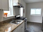 Photo - 705 N Ditmar St