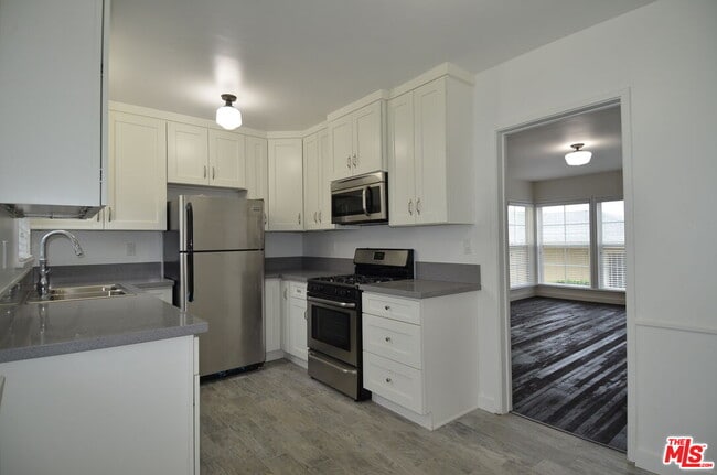 Photo - 6120 Overhill Dr Unit 6120