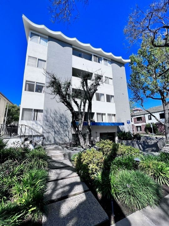 Photo - 351 N Palm Dr Apartment Unit A