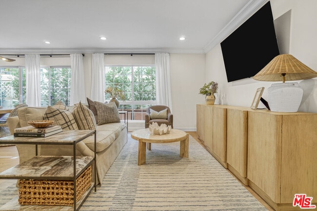 Building Photo - 837 Lincoln Blvd Unit 3