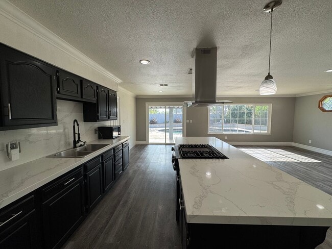 Photo - Beautiful 4Bd/2Ba Home w/Pool, Fully Fenced Large Backyard in Corona!