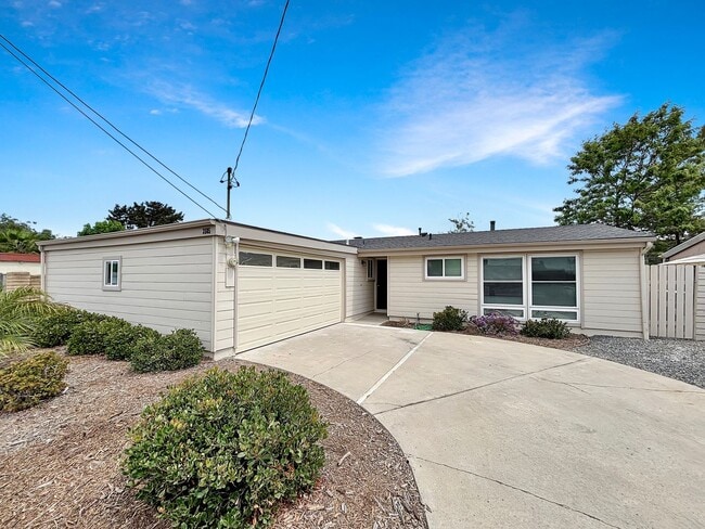 Charming 3BD/2BA House in Serra Mesa w/ W/... - Charming 3BD/2BA House in Serra Mesa w/ W/...