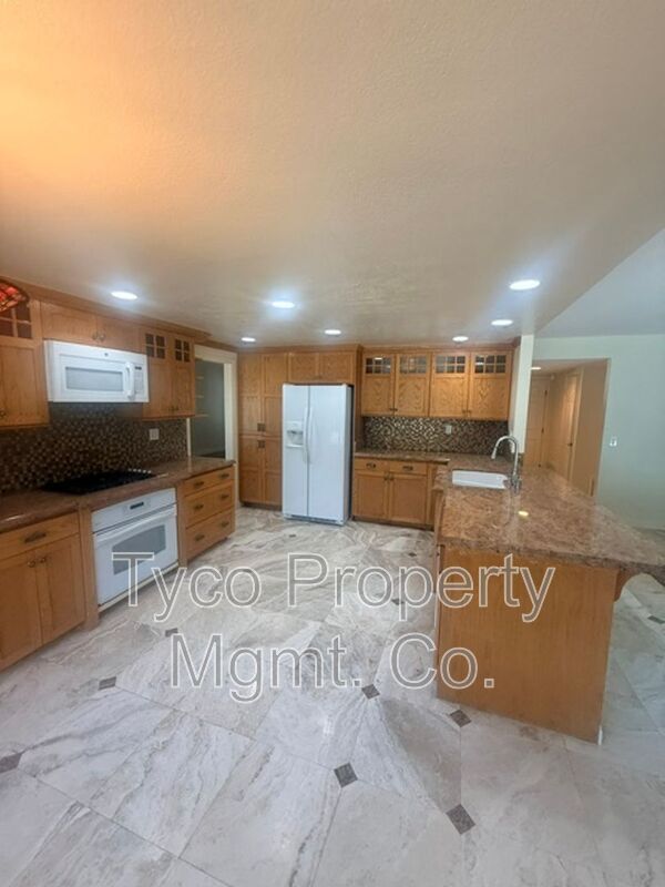 Photo - 526 Trailridge Dr