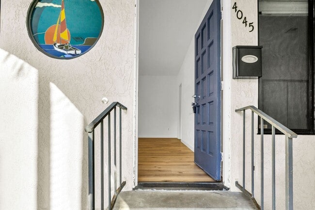 Photo - Great 3/2 in Crown Point! Across from the street from bay access and available immediately!