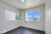 Photo - Newly Renovated 2Bdm 1Ba Apartment ADU Loc...