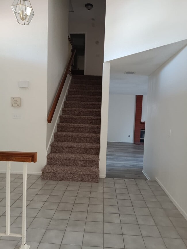 Photo - 1558 Arnica Ln