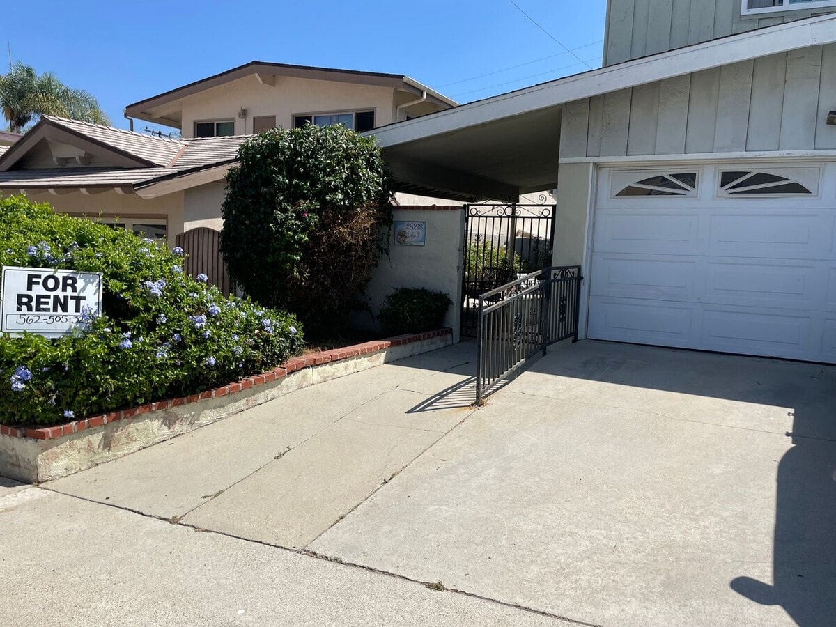 Photo - 25218 Loytan St Apartment Unit D