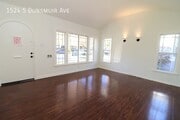 Photo - 1524 S Dunsmuir Ave House