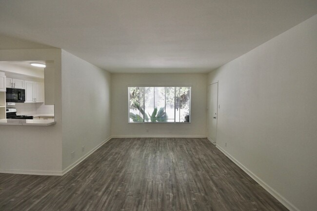 Photo - 14706 Dickens St Unit 06