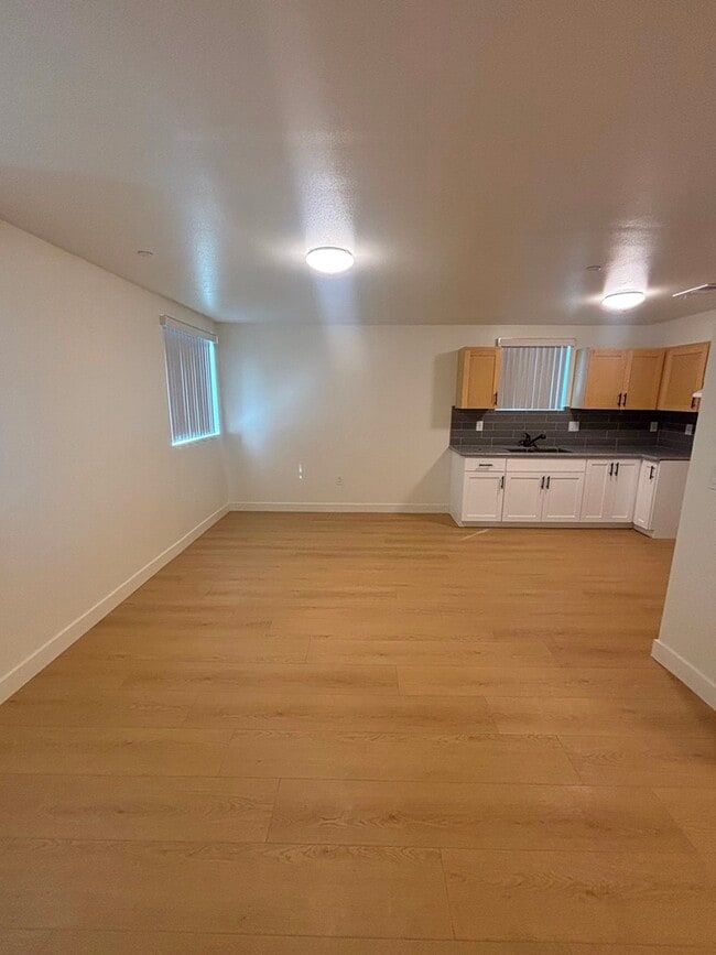 Photo - 6208 Brynhurst Ave