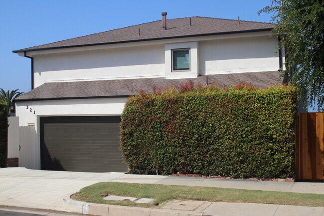 Photo - 321 N Las Casas Ave House