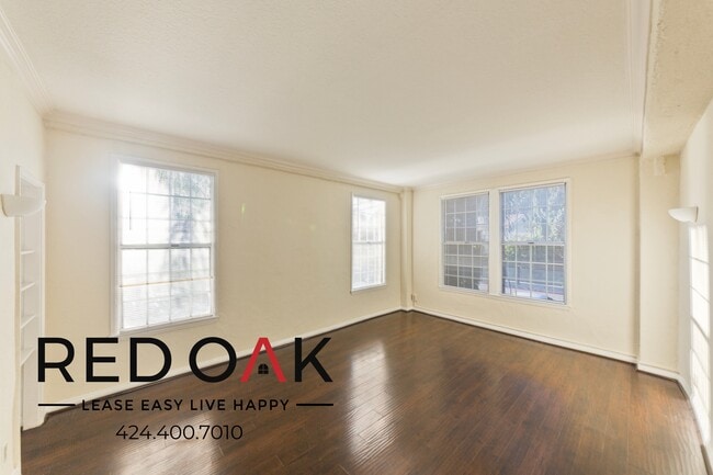 Building Photo - 5640 Franklin Ave Unit 309