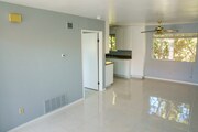 Photo - 335 Claydelle Ave Unit B