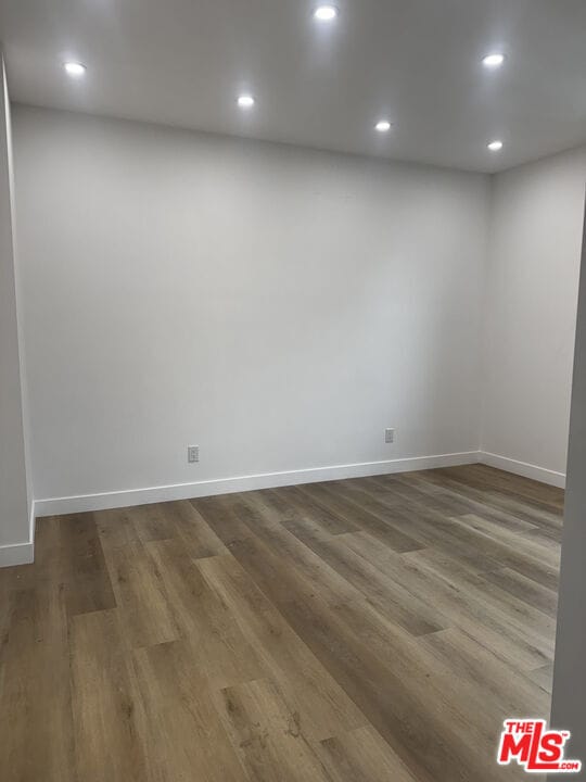 Photo - 1047 Irolo St