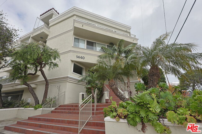 Building Photo - 1440 23rd St Unit 309