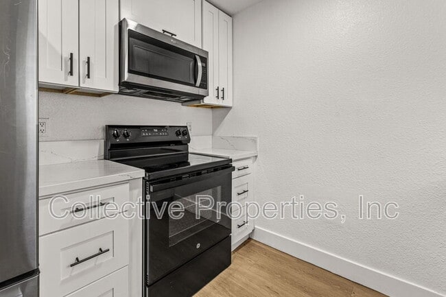Photo - 3965 Logan Ave