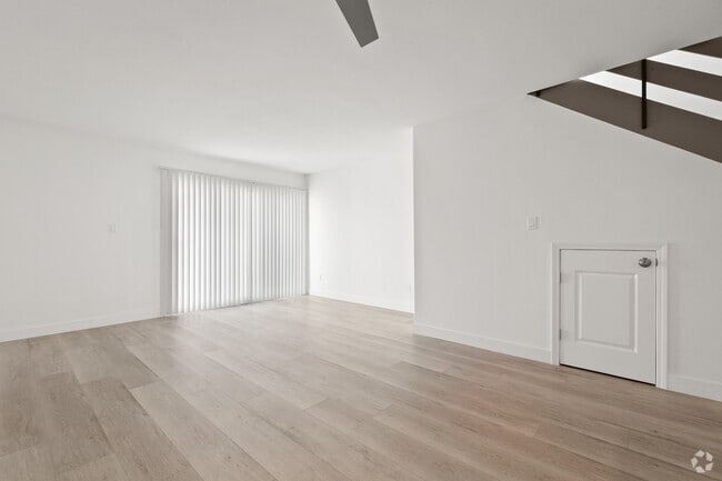 Building Photo - Fernwood Terrace Rental