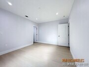 Photo - 208 1/2 E 87th St