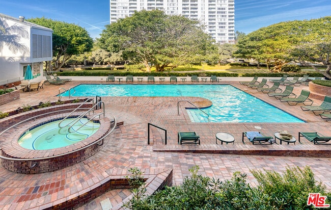 Building Photo - 2910 Neilson Wy Unit 308