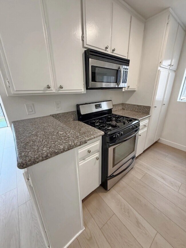 Photo - 408 N Venice Blvd Unit 412A