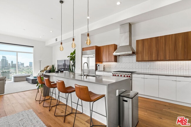 Photo - 1122 Panorama Way