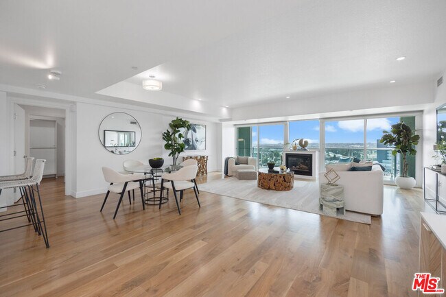 Photo - 13600 Marina Pointe Dr Unit 1507