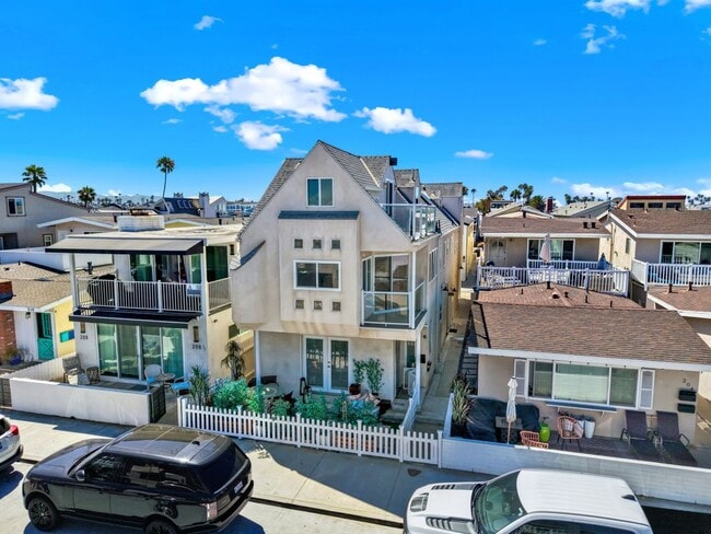 Photo - 206 30th St Unit 1/2