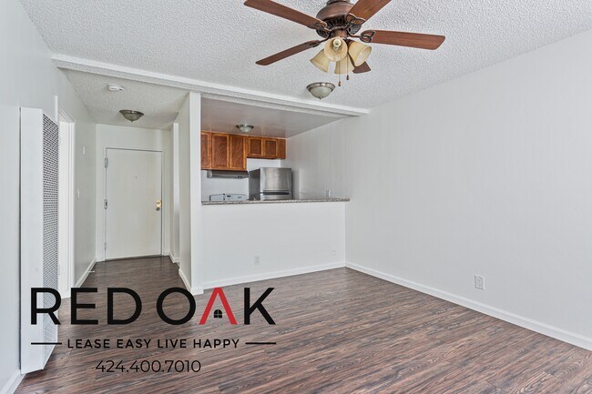 Building Photo - 5624 Fair Ave Unit 205