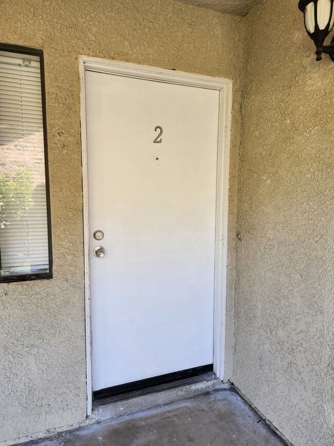 Building Photo - 28323 Hillfield Ln Unit 2