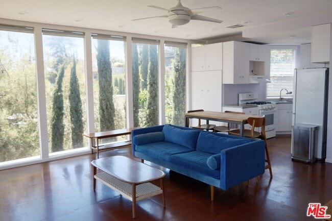 Photo - 4884 Glenalbyn Dr