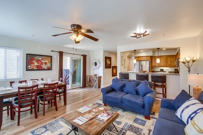 Building Photo - Steps From The Beach w/ All Utilities Included Available Jan - May 2025 Unit 213