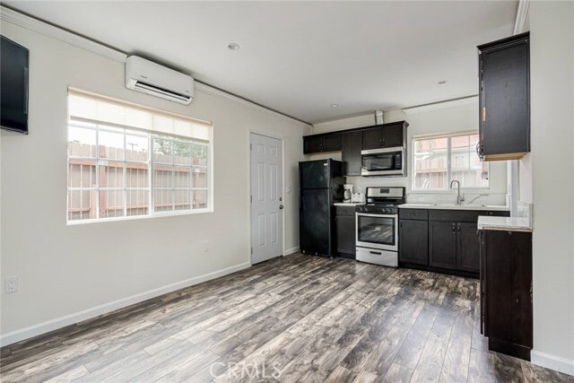 Photo - 19308 Calvert St