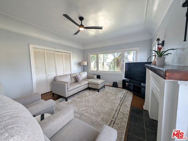 Photo - 2404 5th Ave