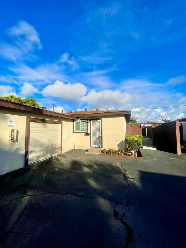 Building Photo - 1169-1175 Florida Street Unit 1171