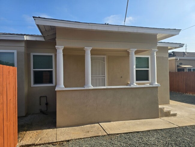 Large 2 bed 1 Bath House - Large 2 bed 1 Bath House