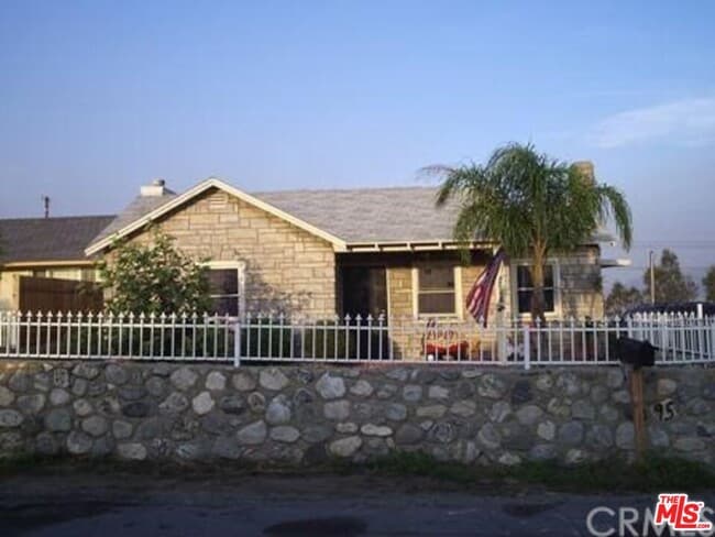 Photo - 950 N Allen St House