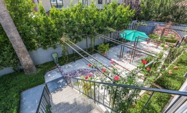 Photo - 634 W Sierra Madre Blvd Unit E
