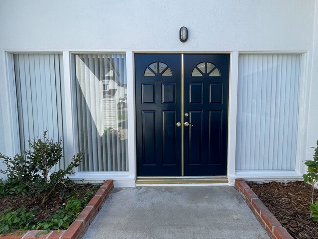 Photo - 3 bedroom 2 bath home in desired neighborhood