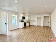 Photo - 384 Hargrave St