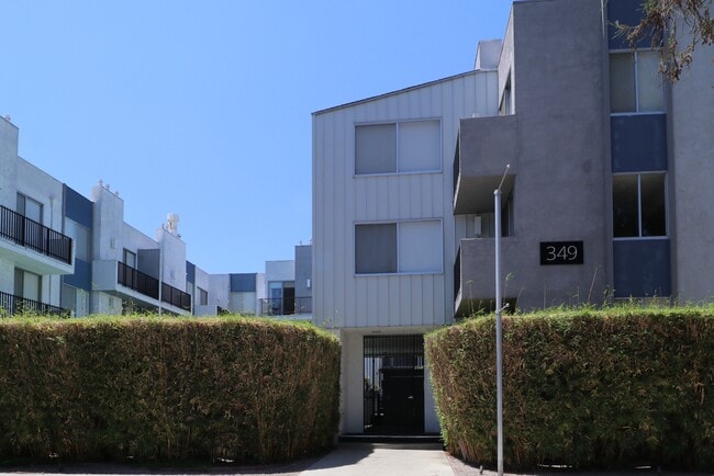 Front Entrance - Lafayette Park Apartments