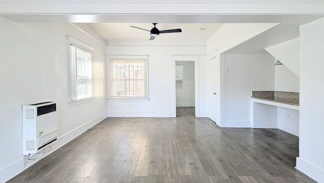 Photo - 435 W 4th St Apartment