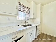 Photo - 5625 W Jefferson Blvd Apartment Unit 1