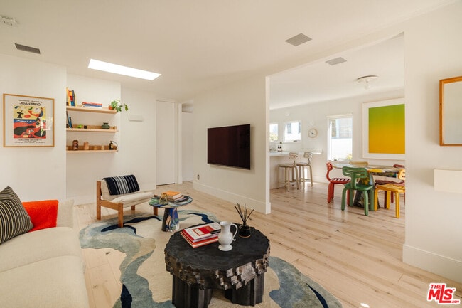 Photo - 1097 W Kensington Rd