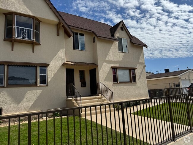 Building Photo - 9226 Elizabeth Ave Unit 4 Rental